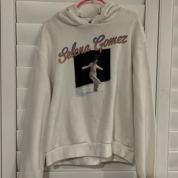 H&M divided white/cream Selena Gomez goodie size XS** ONLY WORN ONCE - Picture 1 of 3